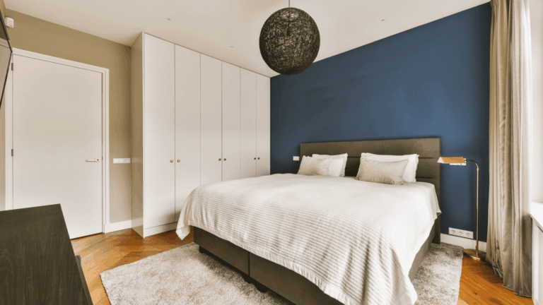 The Rise of Minimalist Design How Simplistic Painting Techniques Can Transform Spaces